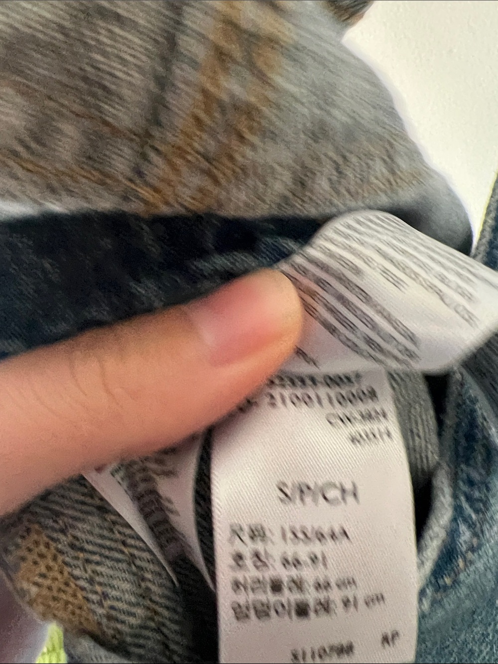 Levi’s overalls or shortalls in size small - Picture 4 of 6